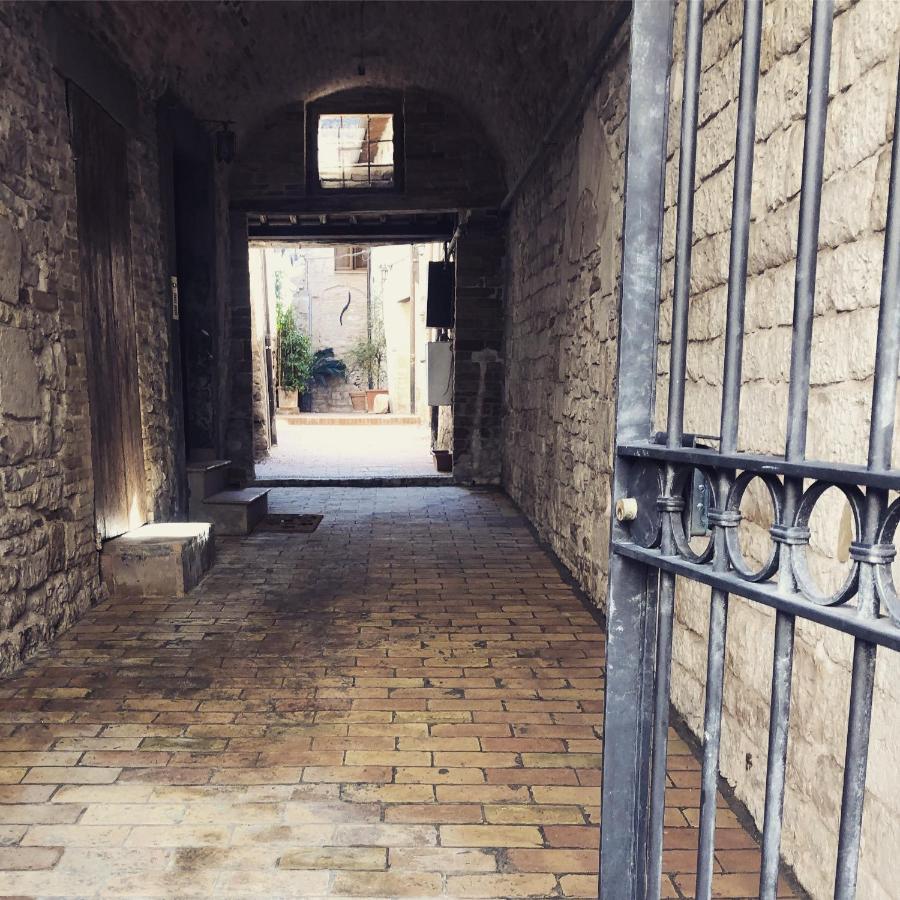 アッシジLa Casa Dell'Artistaアパートメント エクステリア 写真